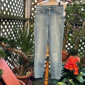 L’agence Paris High Rise Skinny Jeans. Size 23.  NWT Light Blue Wash